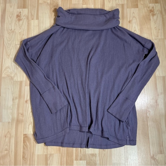 Free People Womens Oversized “Rosa” ribbed split back sweater Cowl Neck Size XS - Picture 3 of 9